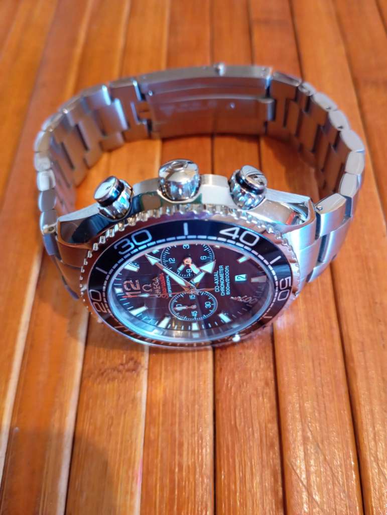 Omega seamaster 007 professionnel jamais utilisé