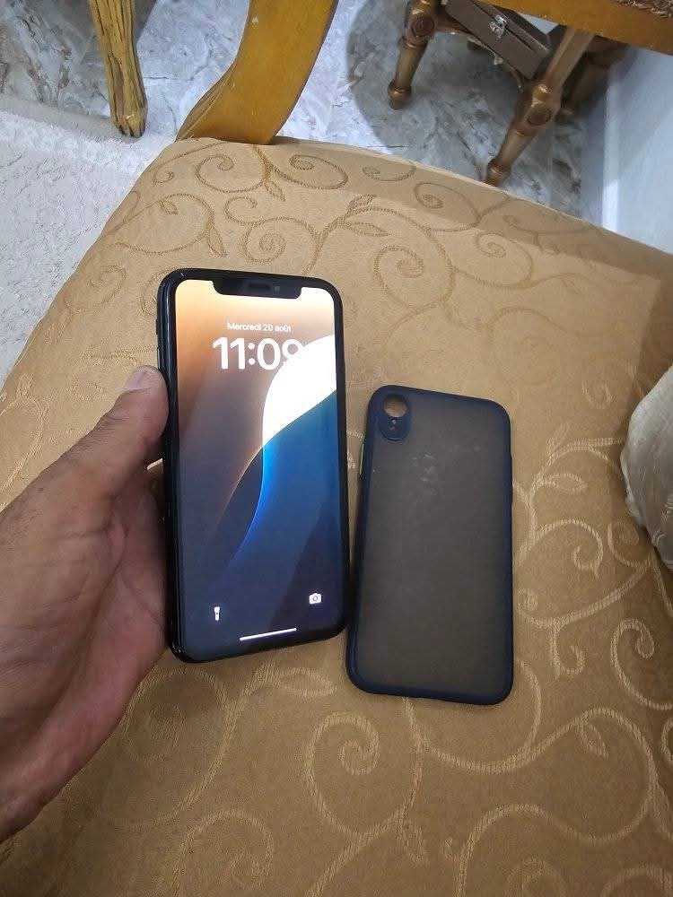 iphone xr 64 g
afficheur remplacé gx 
