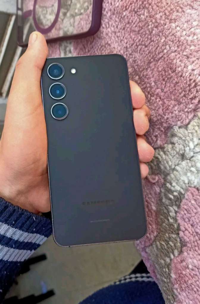 Samsung S23 