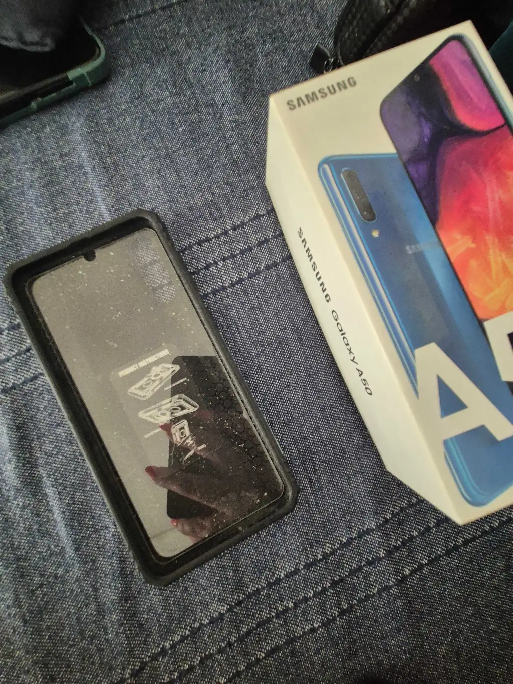 Samsung Galaxy A50 (Bleu, 128 Go) – Pour bricoleur / À réparer – Avec écran neuf et accessoires