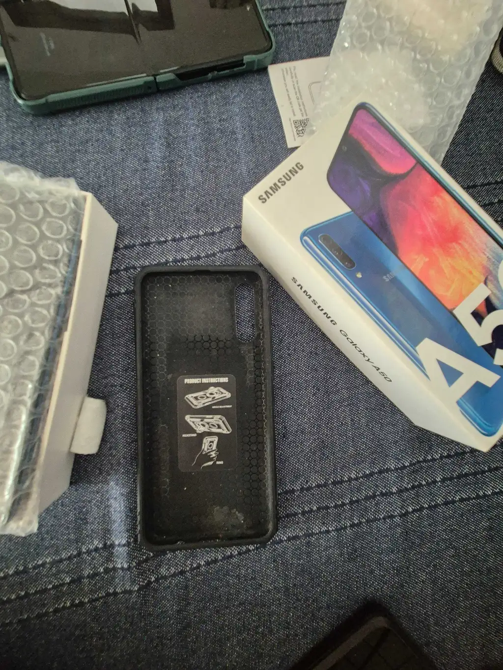 Samsung Galaxy A50 (Bleu, 128 Go) – Pour bricoleur / À réparer – Avec écran neuf et accessoires