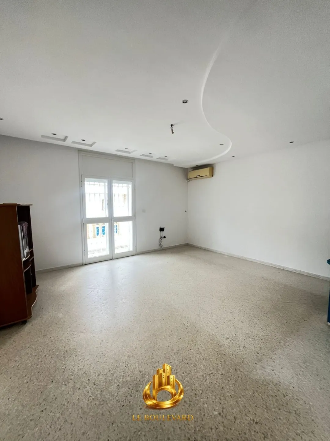 A louer étage de villa 2S+3 à Route de Tunis , Nabeul