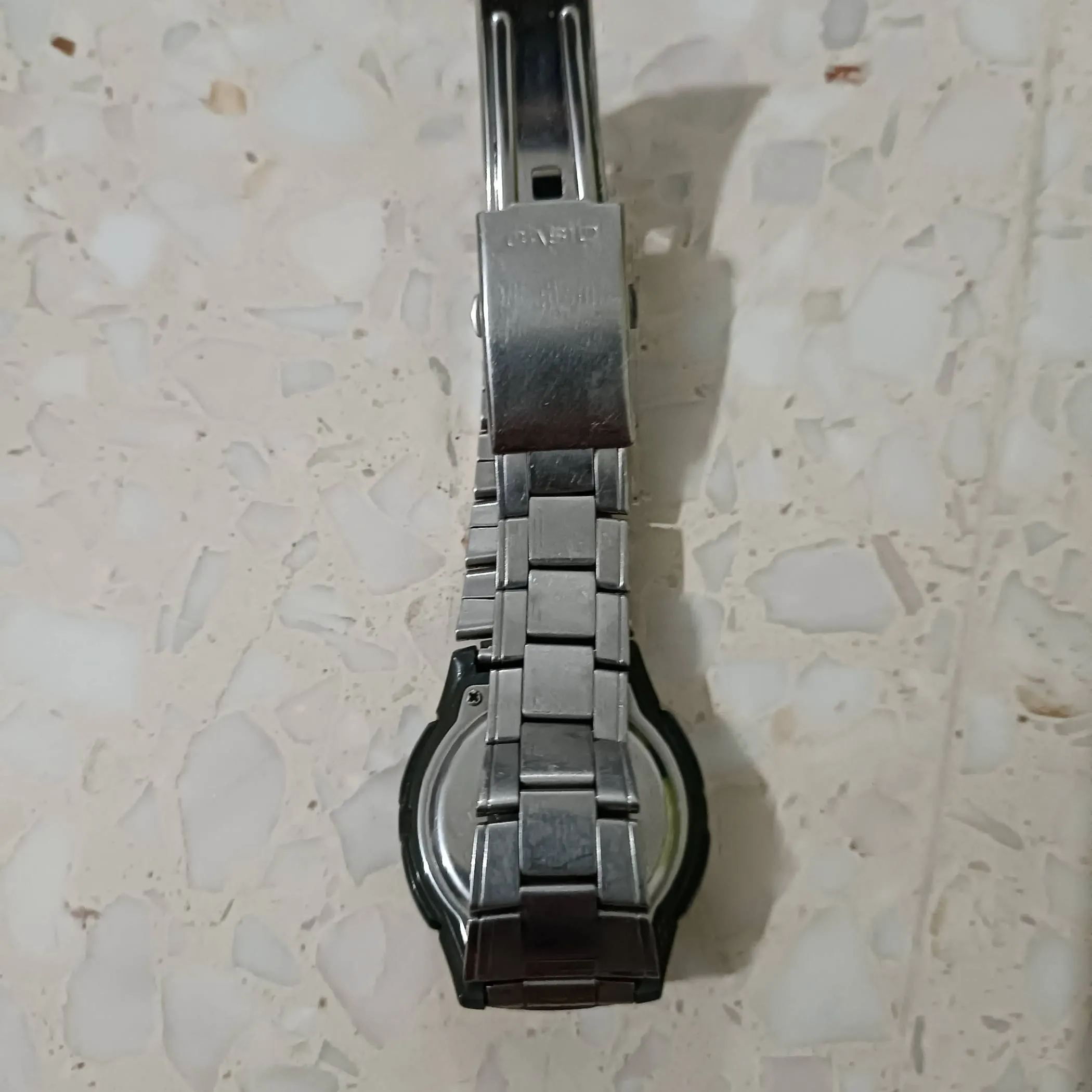 montre casio illuminator et herma mecanique