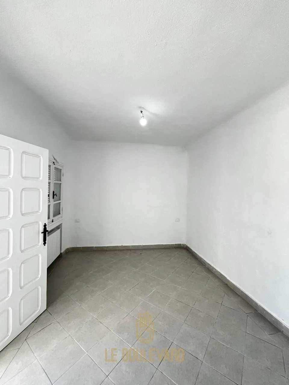 A vendre villa S+4 avec piscine à Hammamet Nord