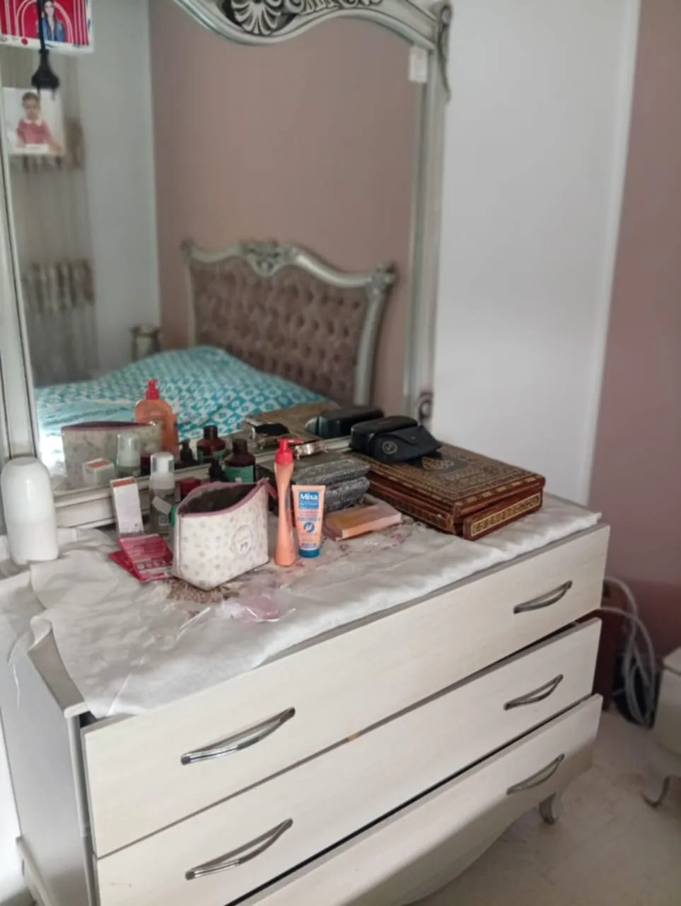 Meuble de chambre classique with miroir et commode 3 tiroirs - état bon