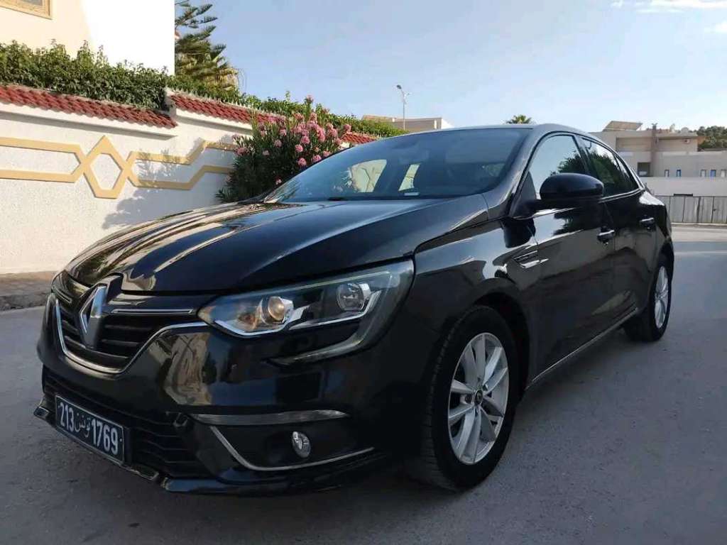 RENAULT MEGANE FULL OPTION PREMIÈRE MAIN
