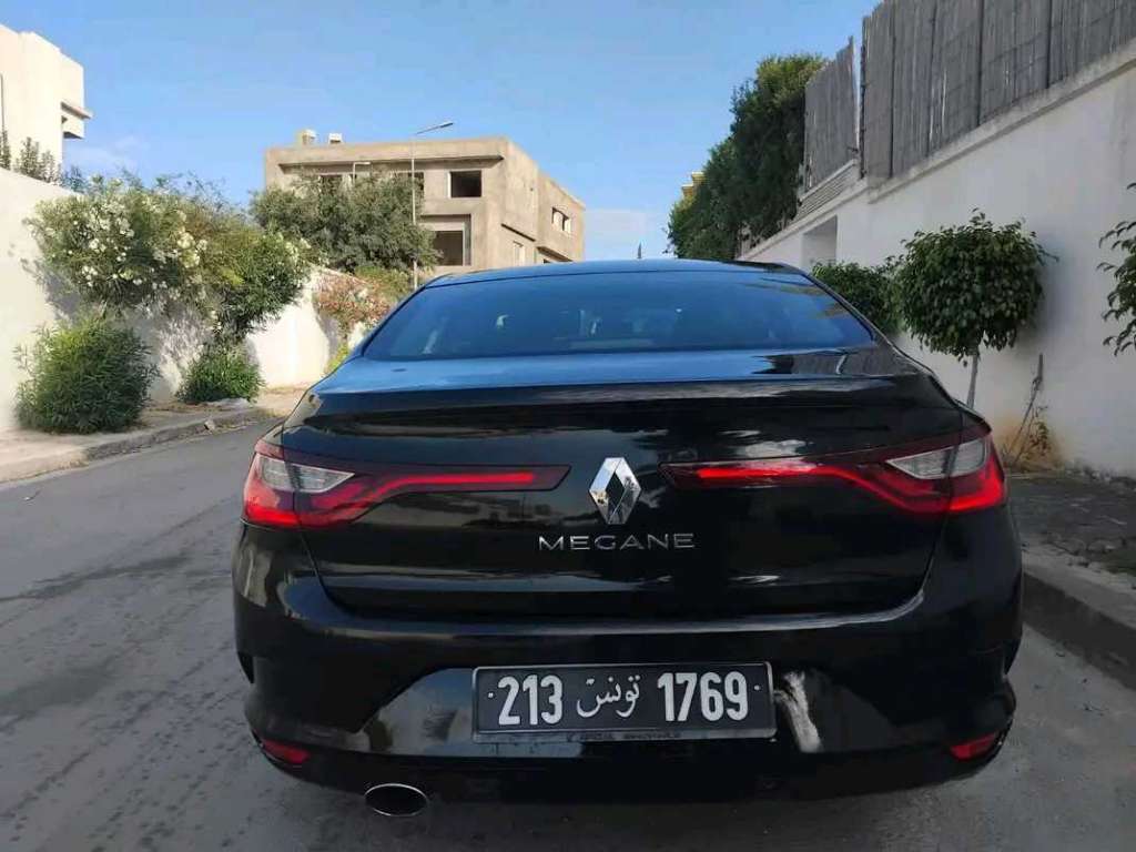 RENAULT MEGANE FULL OPTION PREMIÈRE MAIN