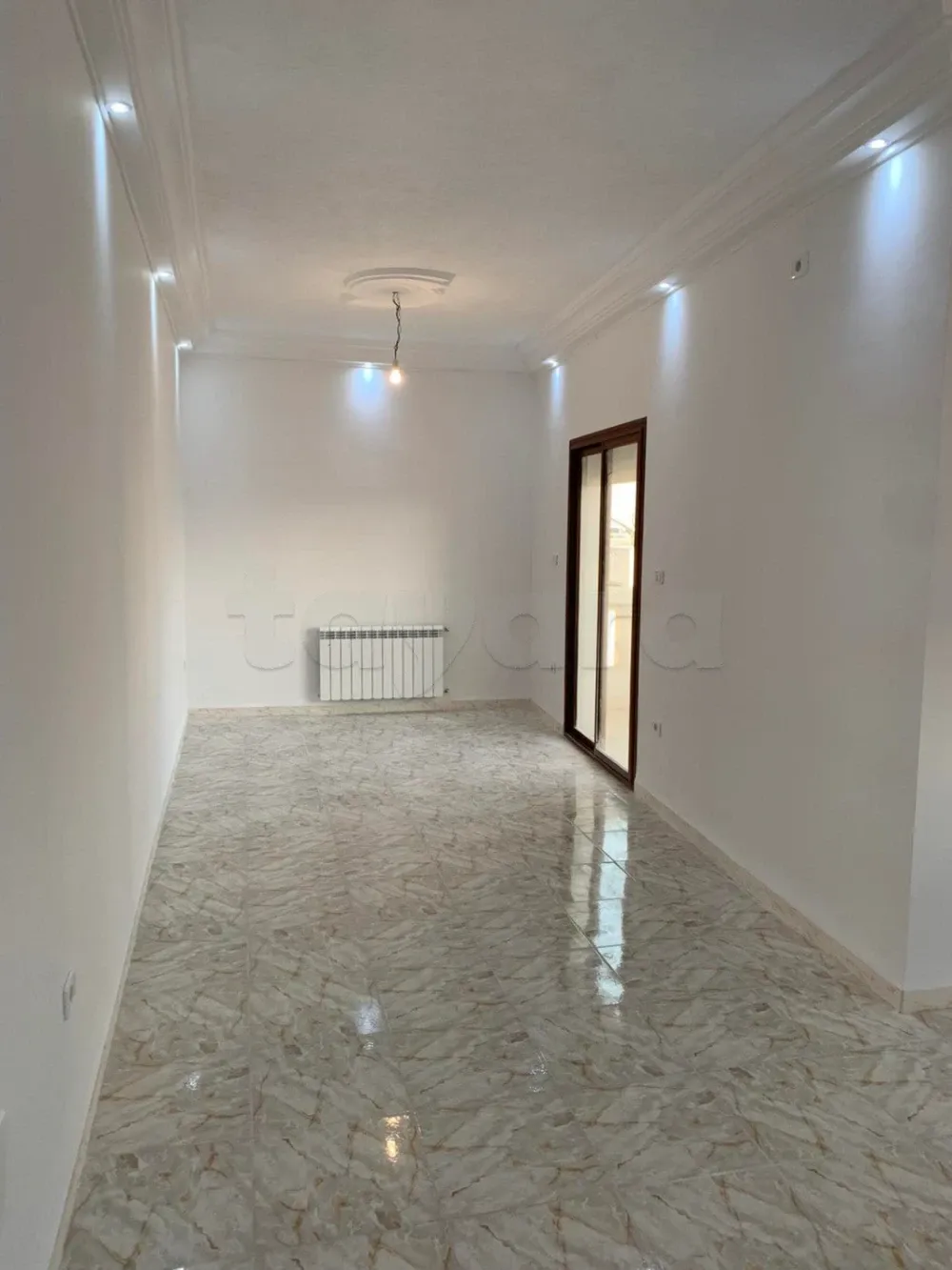 à louer S+2 jamais habité à la soukra