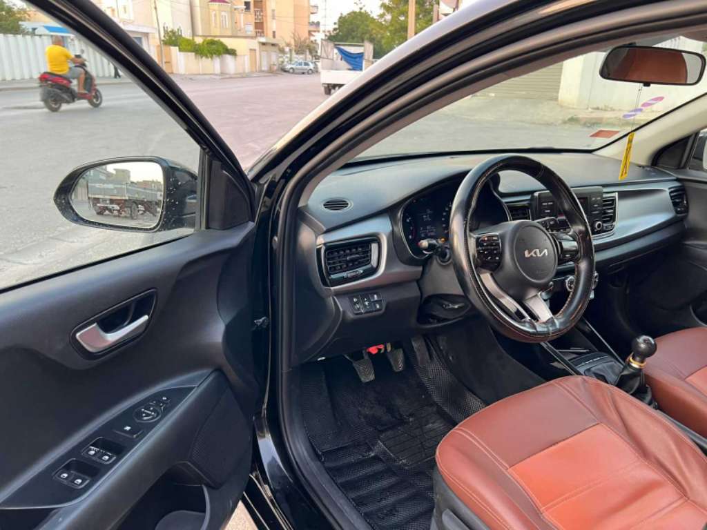 KIA RIO COUPÉ PREMIÈRE MAIN EN EXCELLENT ÉTAT