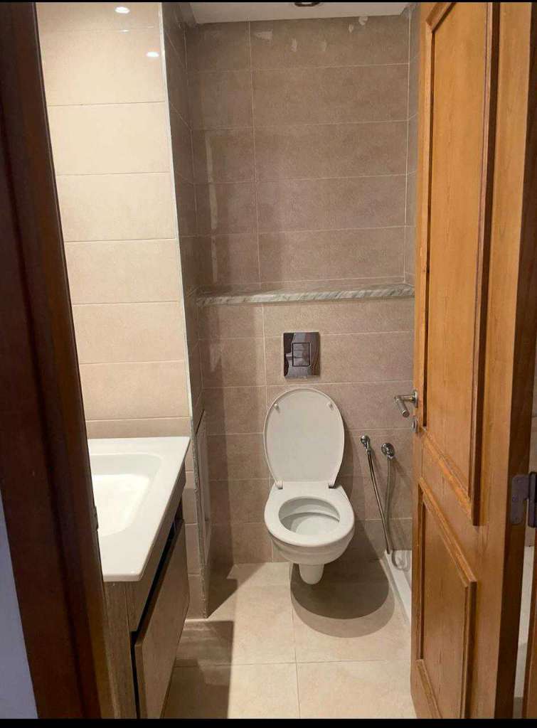 شقق مفروشة اخر طراز في تونس العاصمة برشلونة أو خلف نزل هناء أو العوينة 