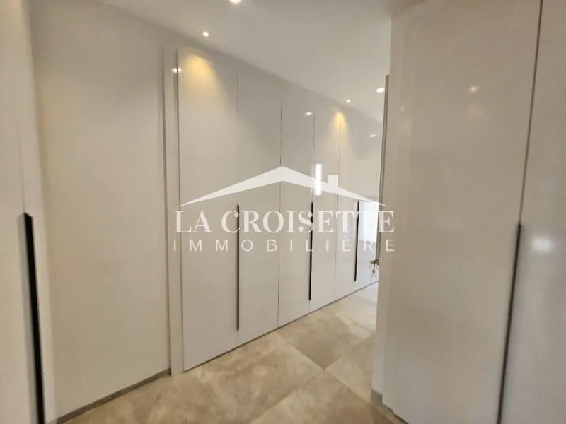 Triplex s+3 avec piscine à Gammarth MTRL0097