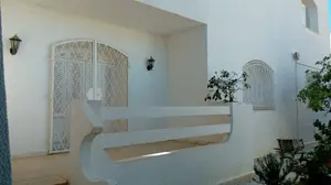A vendre villa zone touristique 100 m de la mer