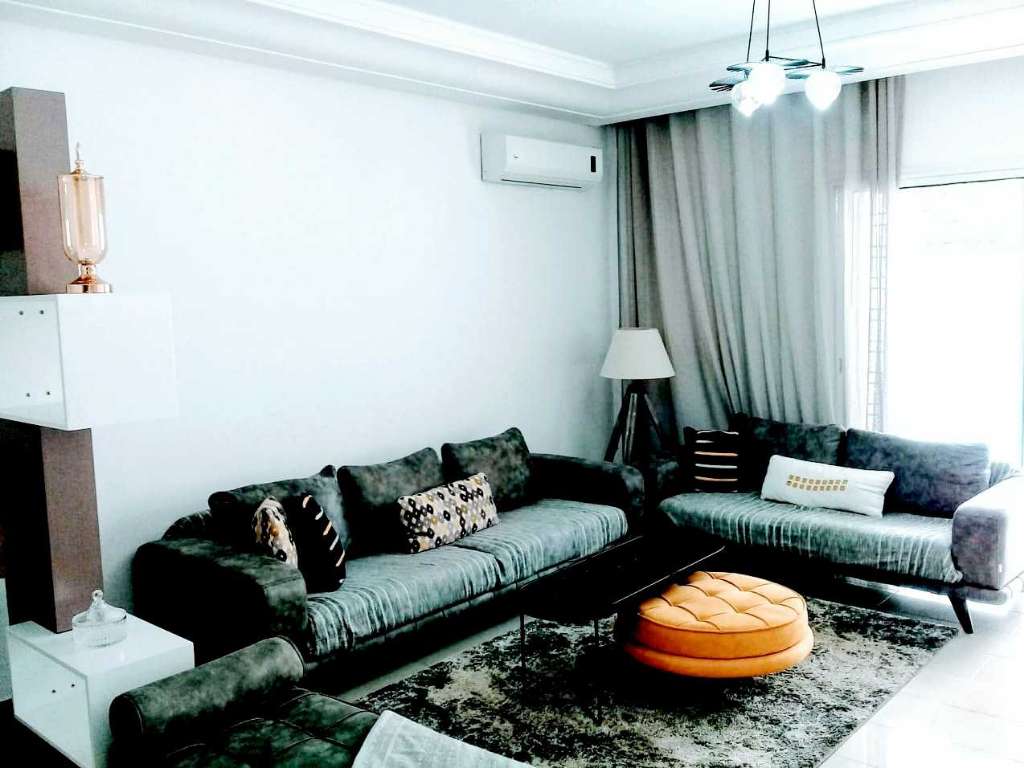 Particulier L S4meublé Cité wahat L'AOUINA 