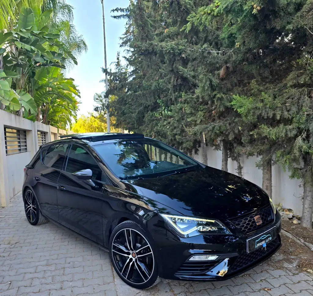 đ©đȘCupra 2020/7 essence 15.000km 18cvđ©đȘ
Voiture Unique On accepte l'échange des voitur