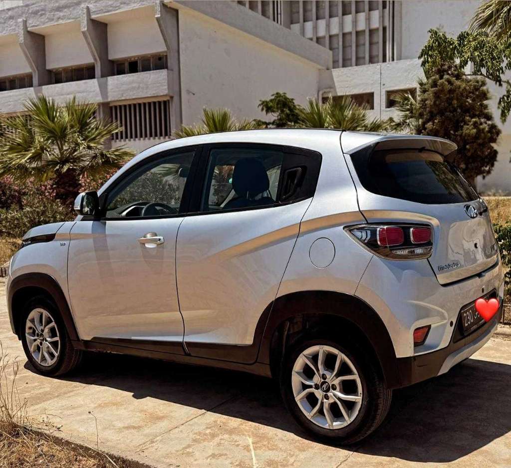 Mahindra Kuv K6 plus