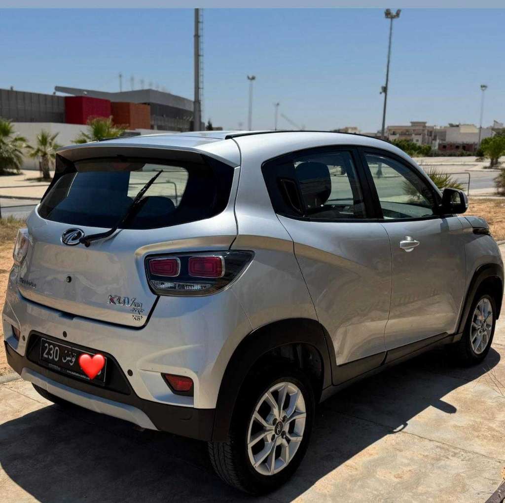 Mahindra Kuv K6 plus