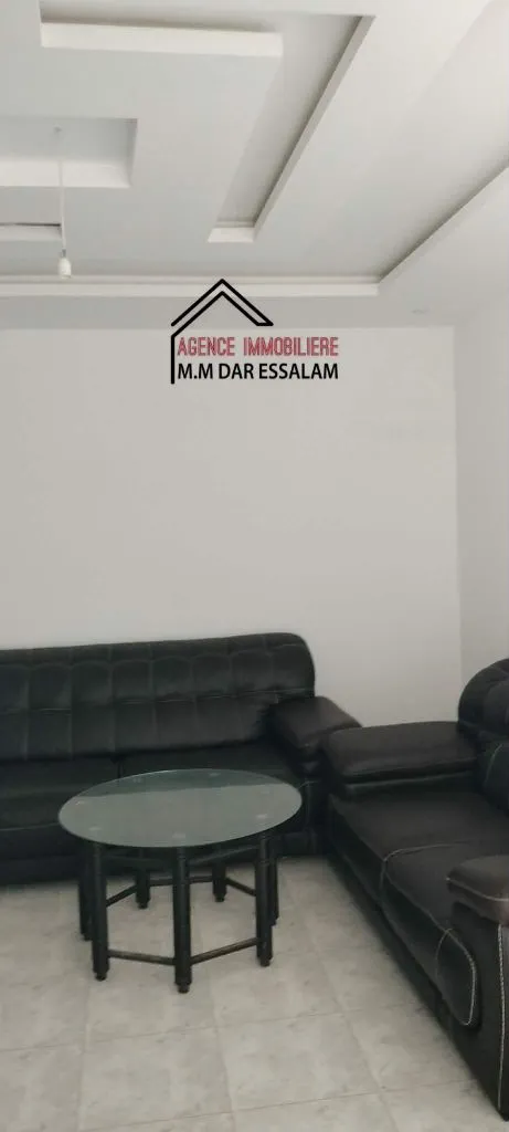 deux maisons près de la mer