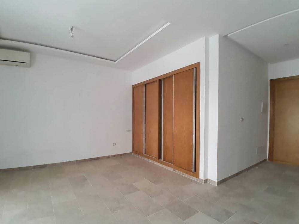 A vendre appartement type S+0 situé a sahloul 4