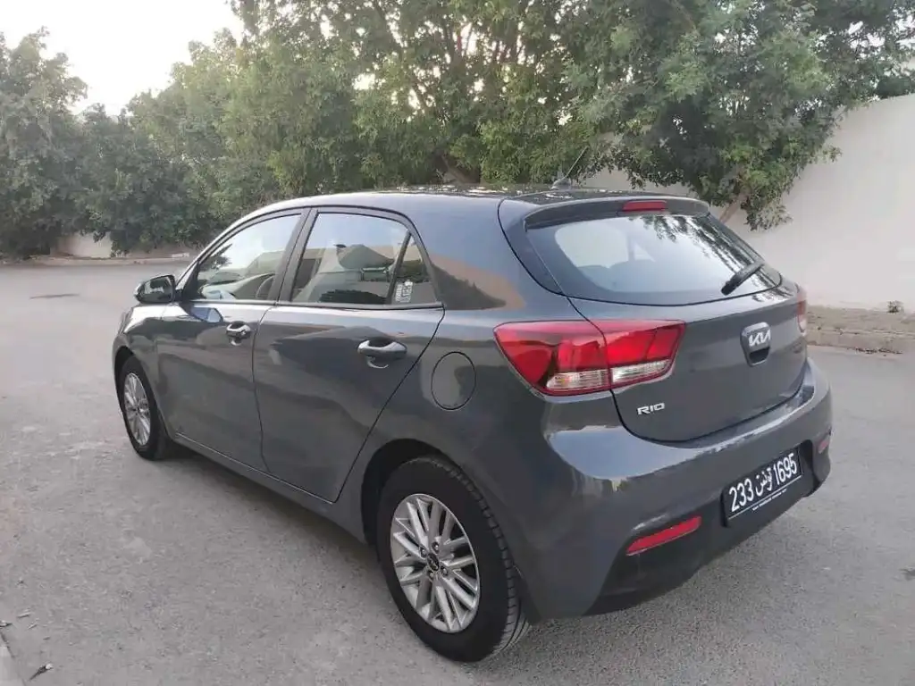 KIA RIO COUPÉ PREMIÈRE MAIN EN EXCELLENT ÉTAT