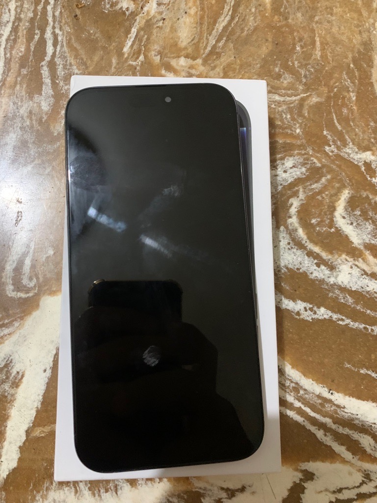 iPhone 16 Pro Max - Black Titanium (Copie)