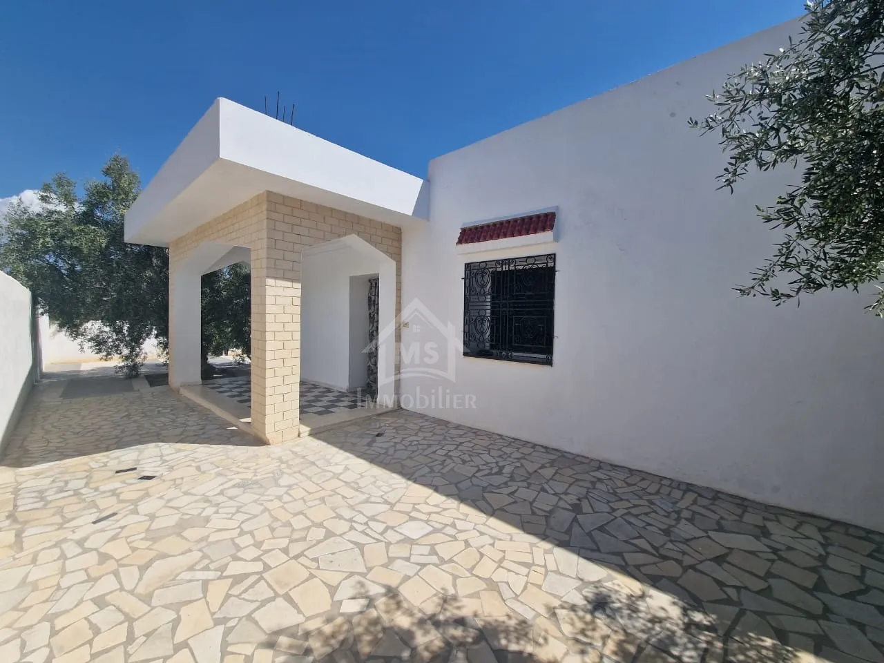 Spacieuse maison S+2 à Hammamet Sud à vendre 51355351