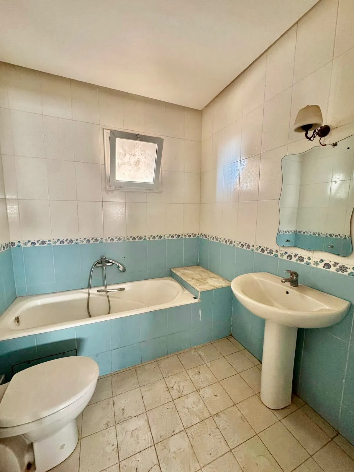 A Vendre Appartement S+3 à Jardin d'el Menzah