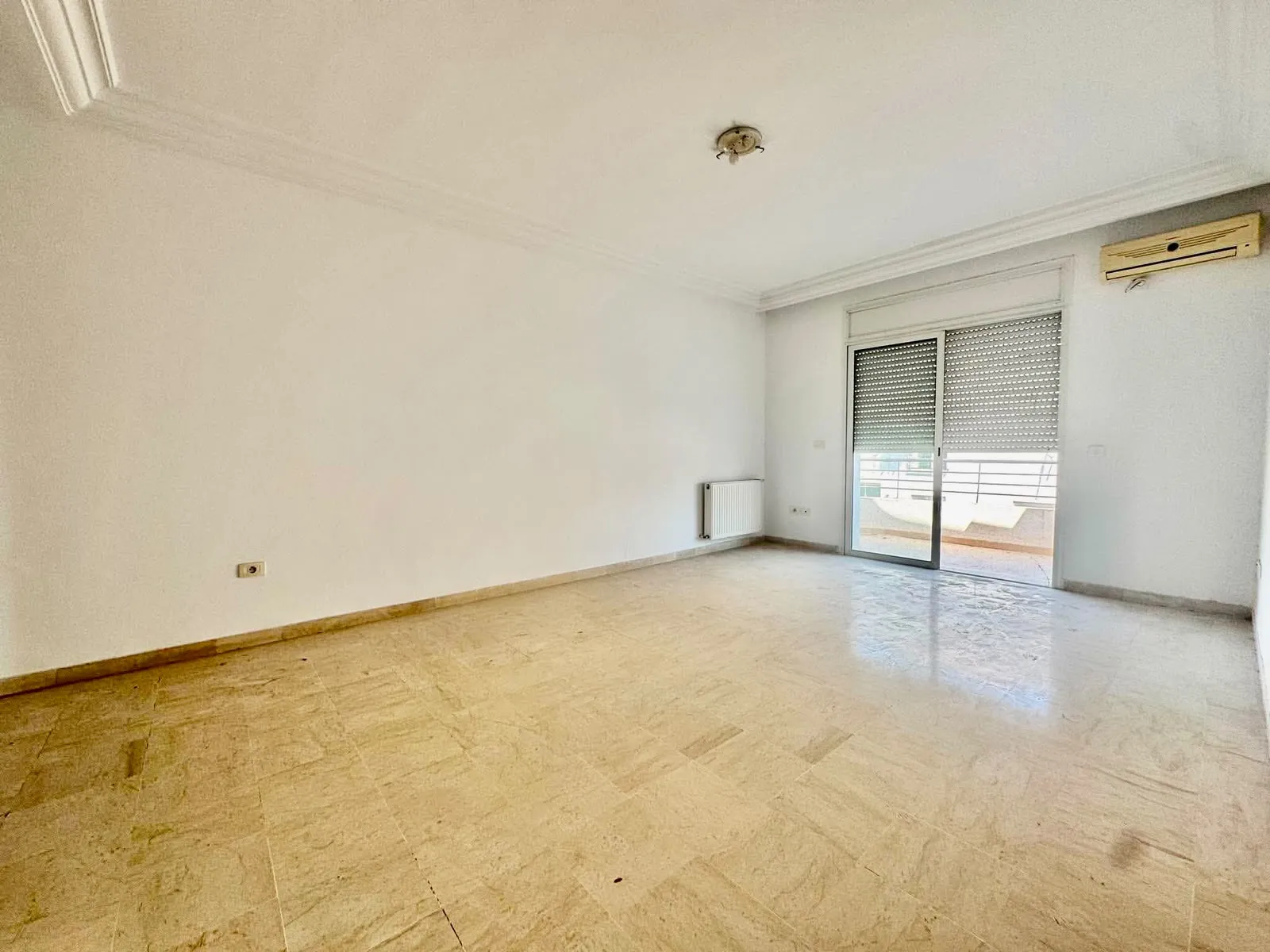 A Vendre Appartement S+3 à Jardin d'el Menzah