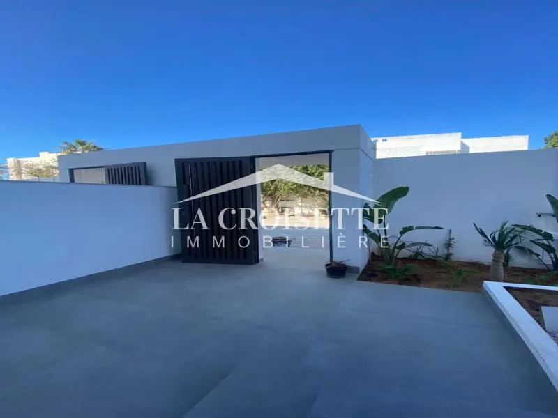 Villa s3 avec piscine à Gammarth MVL0015