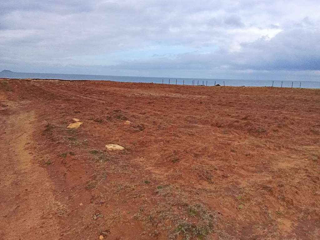 قطعة الأرض للبيع 500م² موقع أول على البحر غرمان الهوارية 