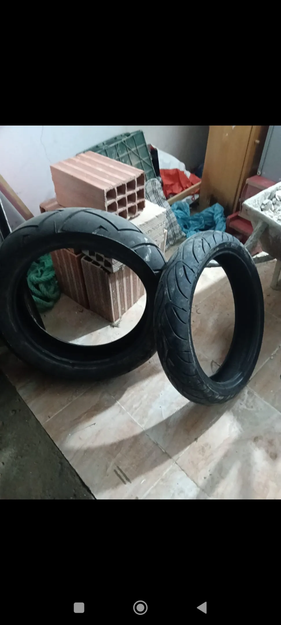 deux pneus moto r1150rt