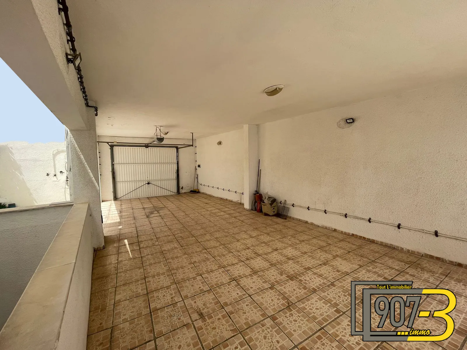 A louer une villa S+6 Haut Standing à El Menzah 9C