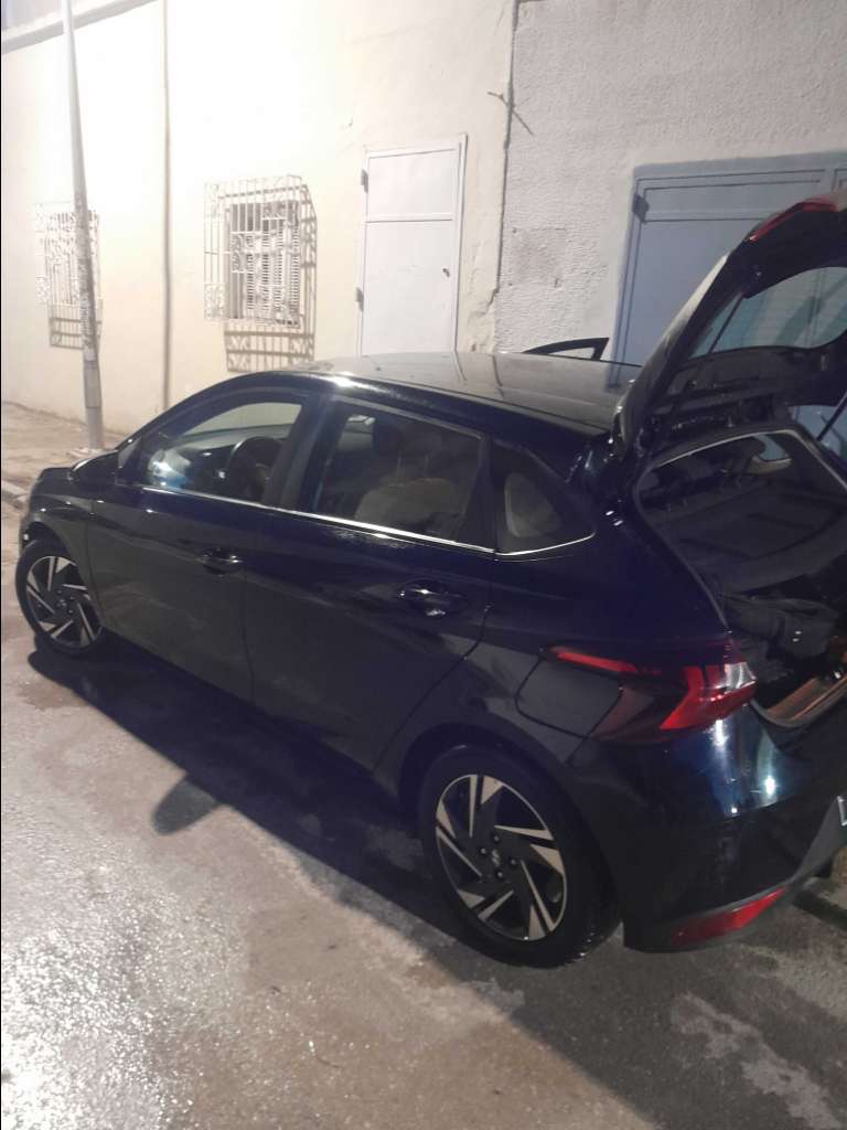 A vendre hyundai i20. Peinture d'origine excellent état