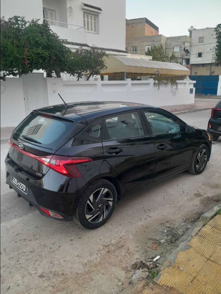 A vendre hyundai i20. Peinture d'origine excellent état