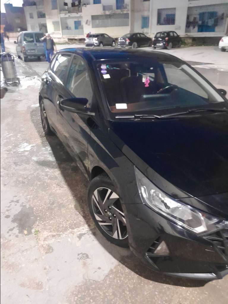 A vendre hyundai i20. Peinture d'origine excellent état