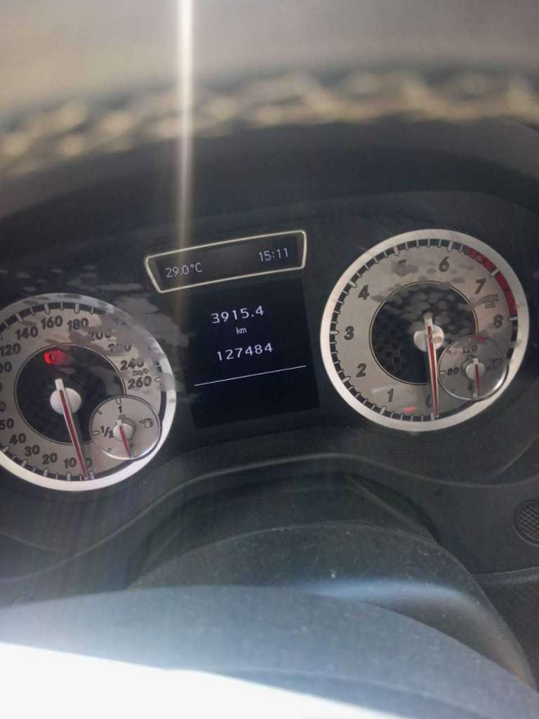 Voiture propre à vendre en bon état