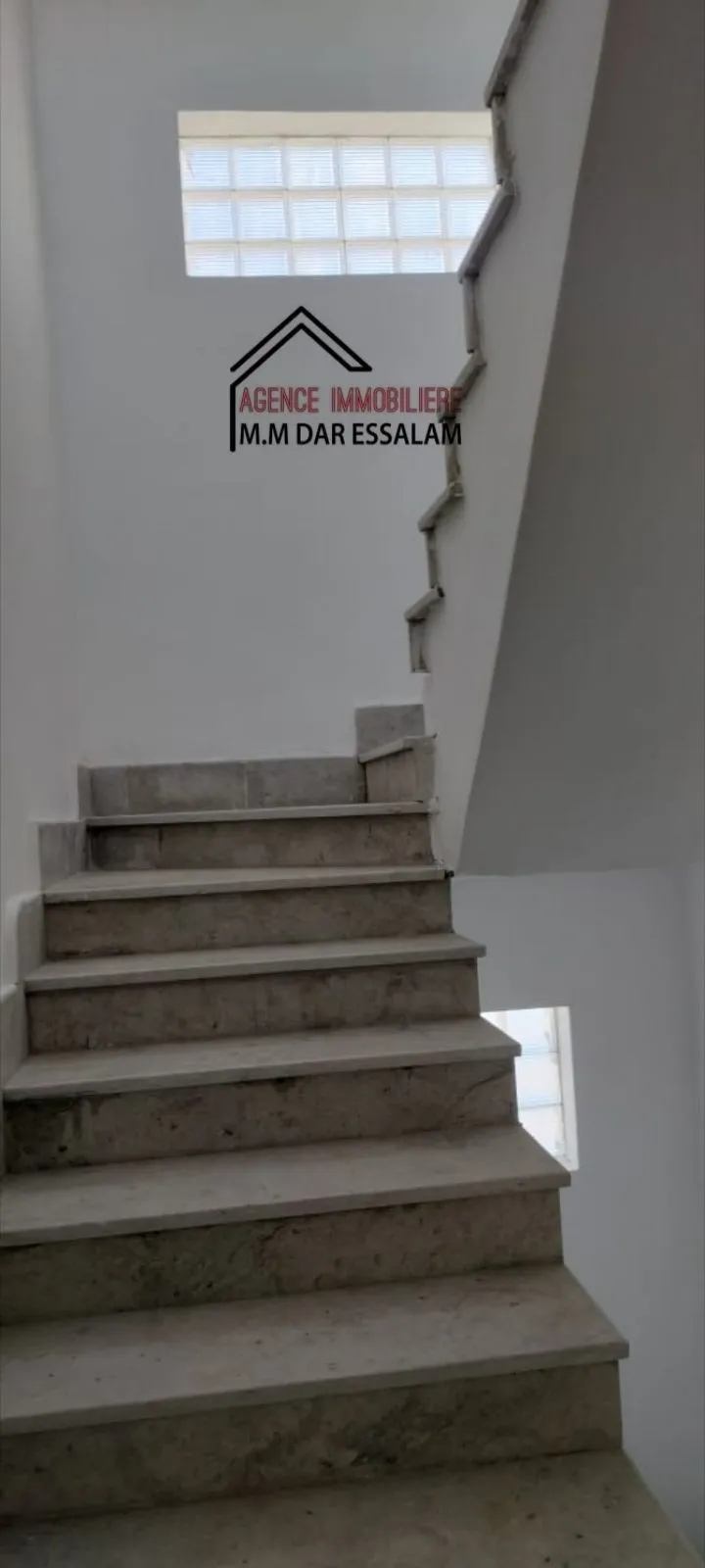 maison style américain près de la mer