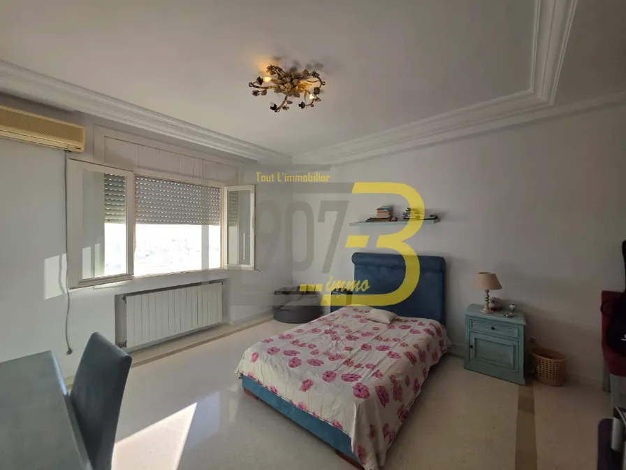 A vendre un appartement s+3 à Ennasr