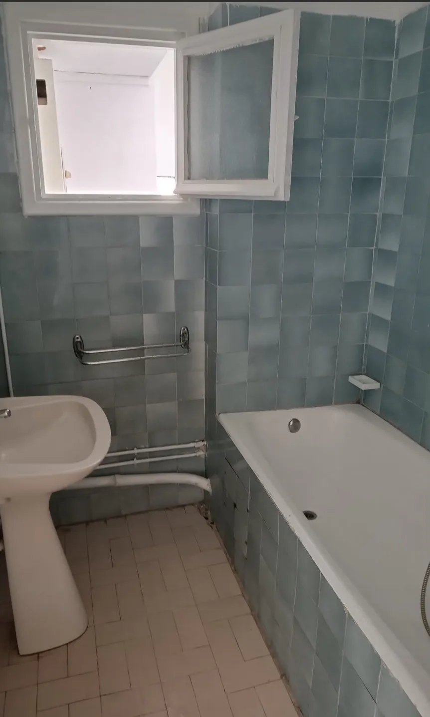 Location S3 vide Ă  El Menzah 7