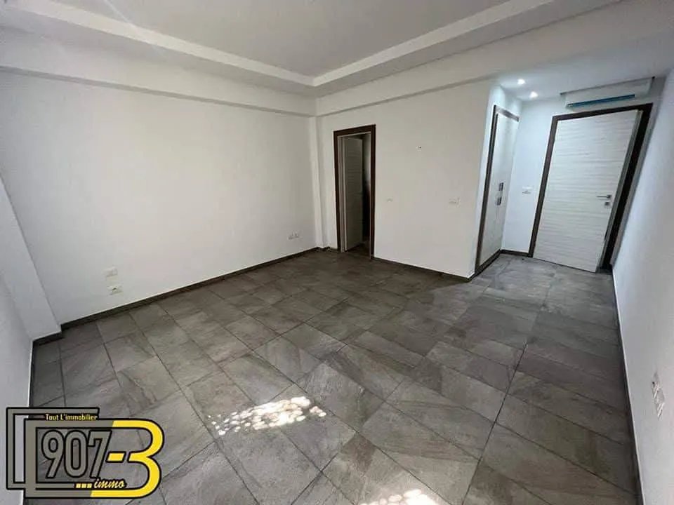 a louer,un appartement de S+3 menzah 9c