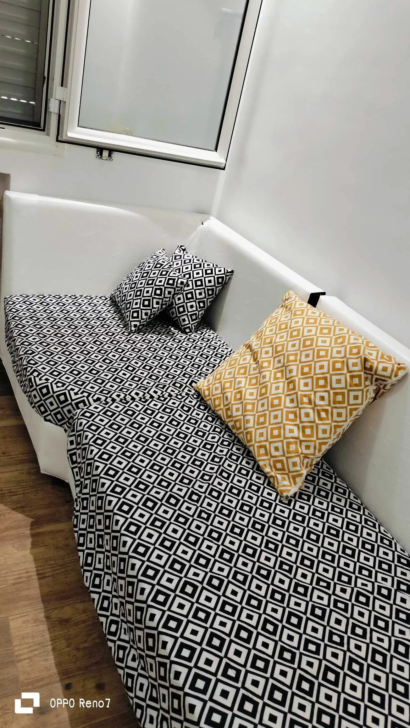 une banquette de coin a vendre