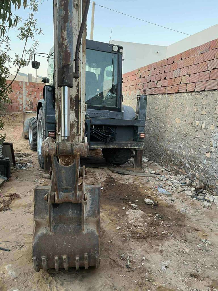 Terex tlb 890