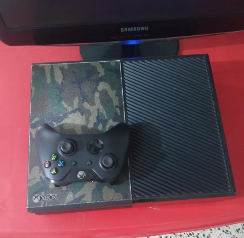 Xbox one 500gb avec écran Samsung 22 350 dt