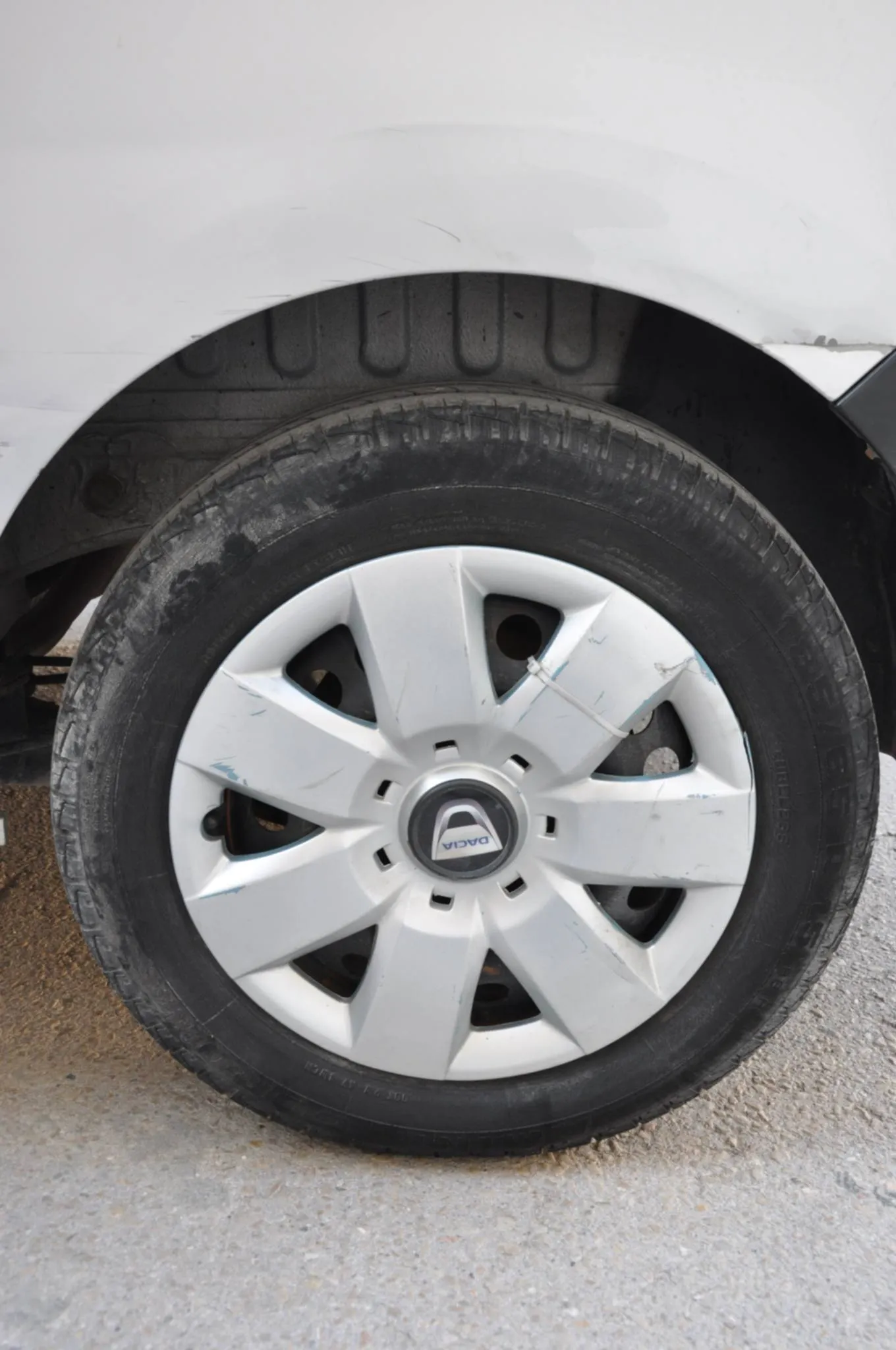 A vendre DACIA DOKKER VAN LUX  2 Places Commerciales Tél 92.951.221