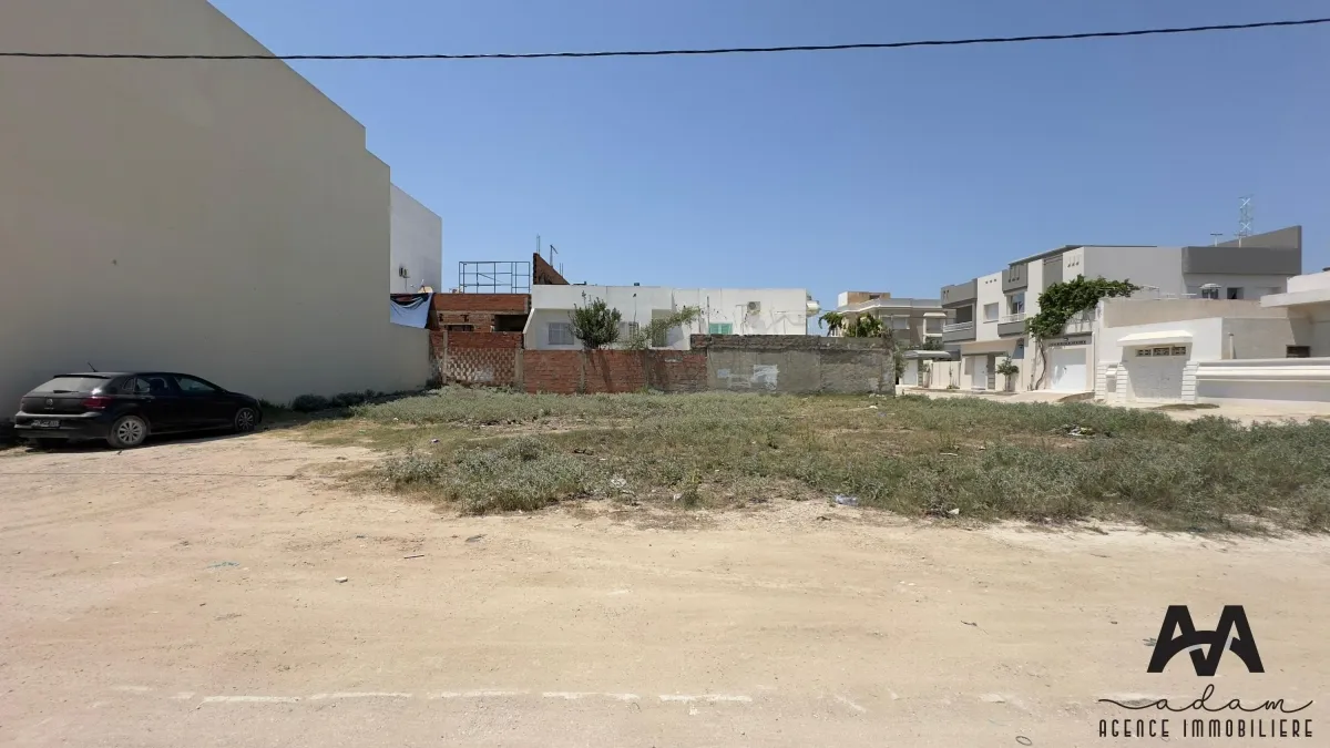Terrain qui fait le coin 492 m² R+2 à Bni Khiar – Nabeul