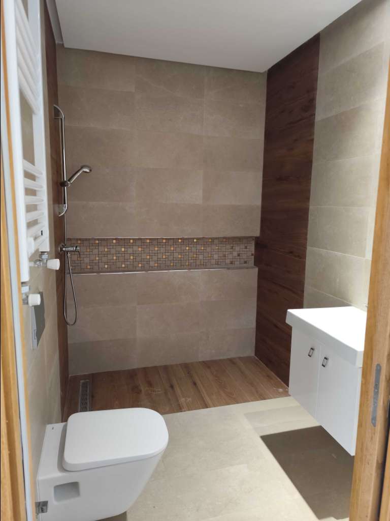 A vendre Appartement S+3 haut standing à Mégrine 170M²