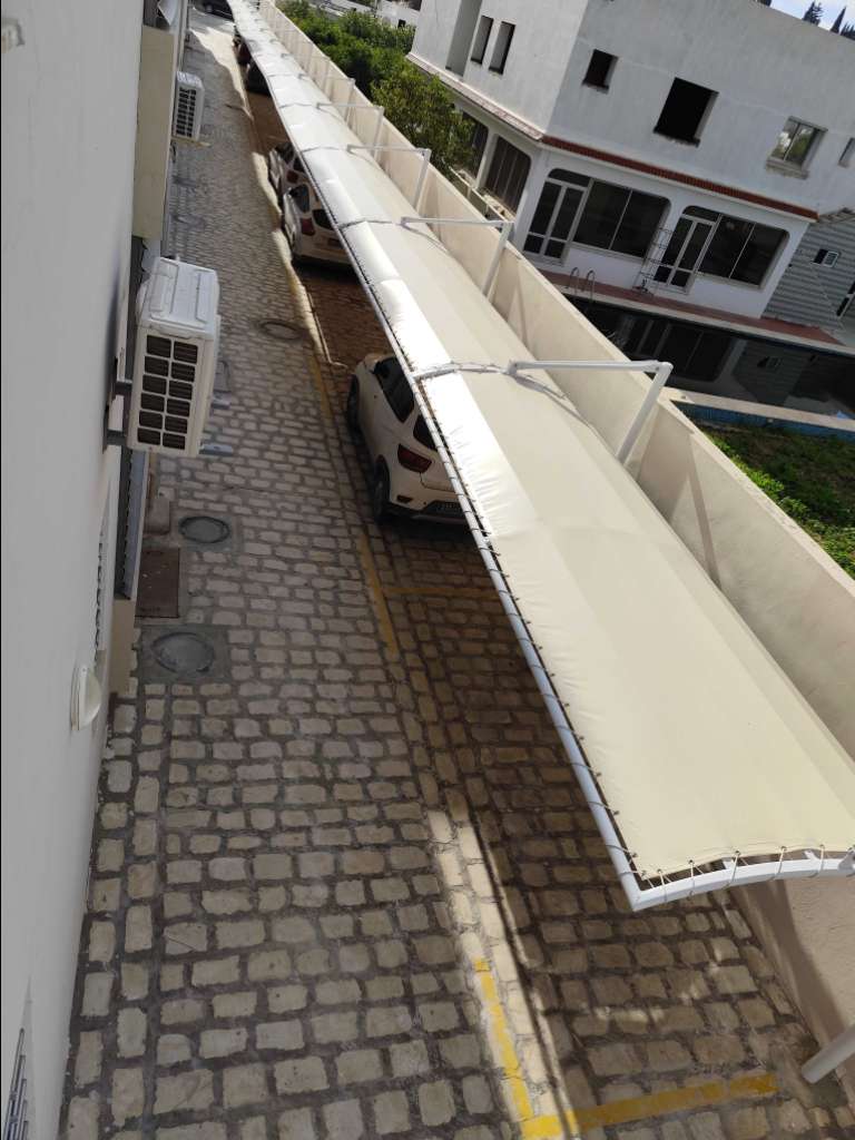 A vendre Appartement S+3 haut standing à Mégrine 170M²