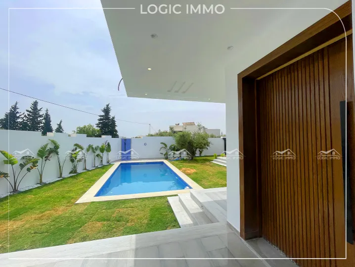 Une Villa S+4 Nouvellement construite située à monchar Hammamet