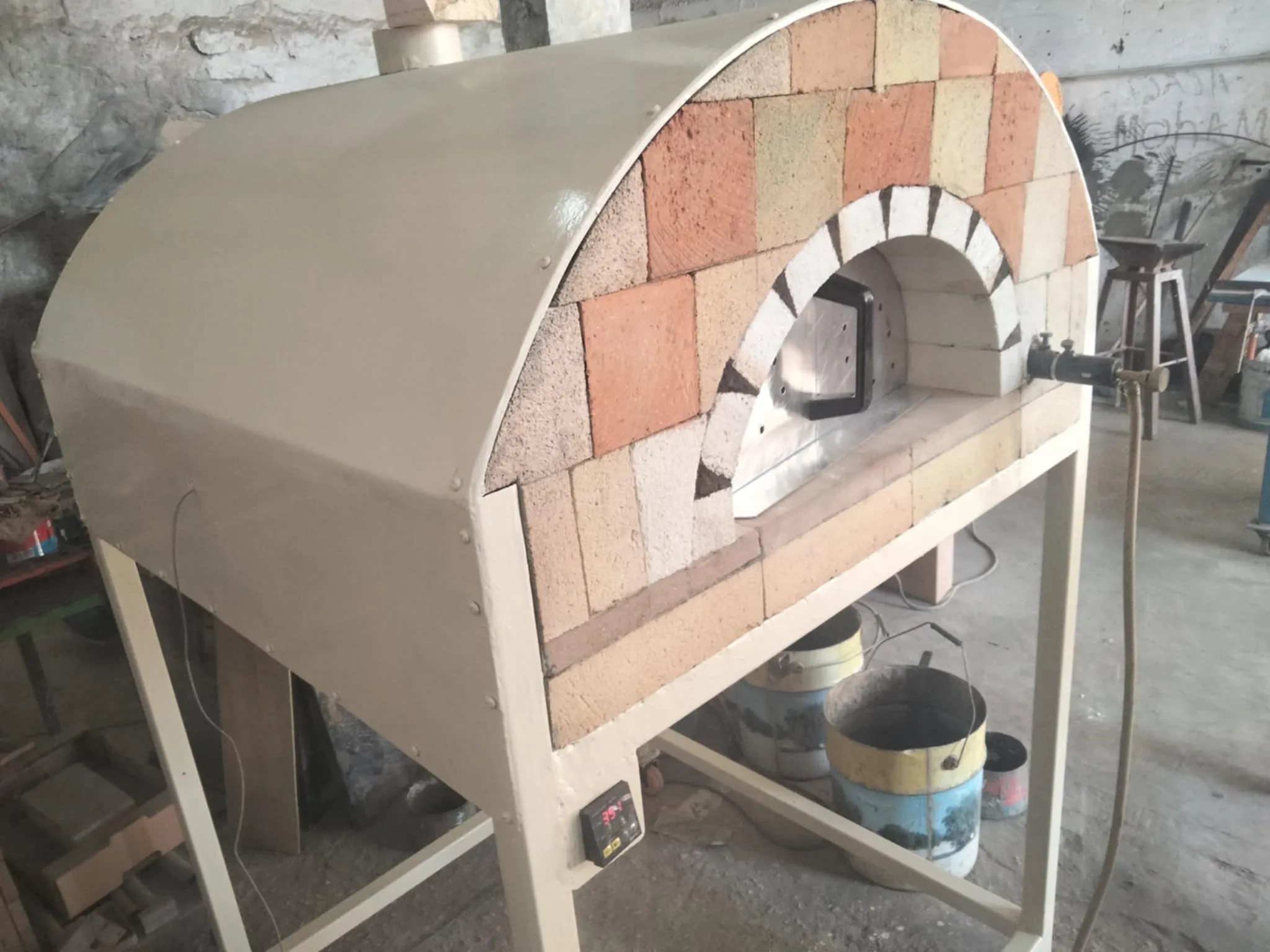 Fabrication de tous genres de fours.Garantie 5 ans