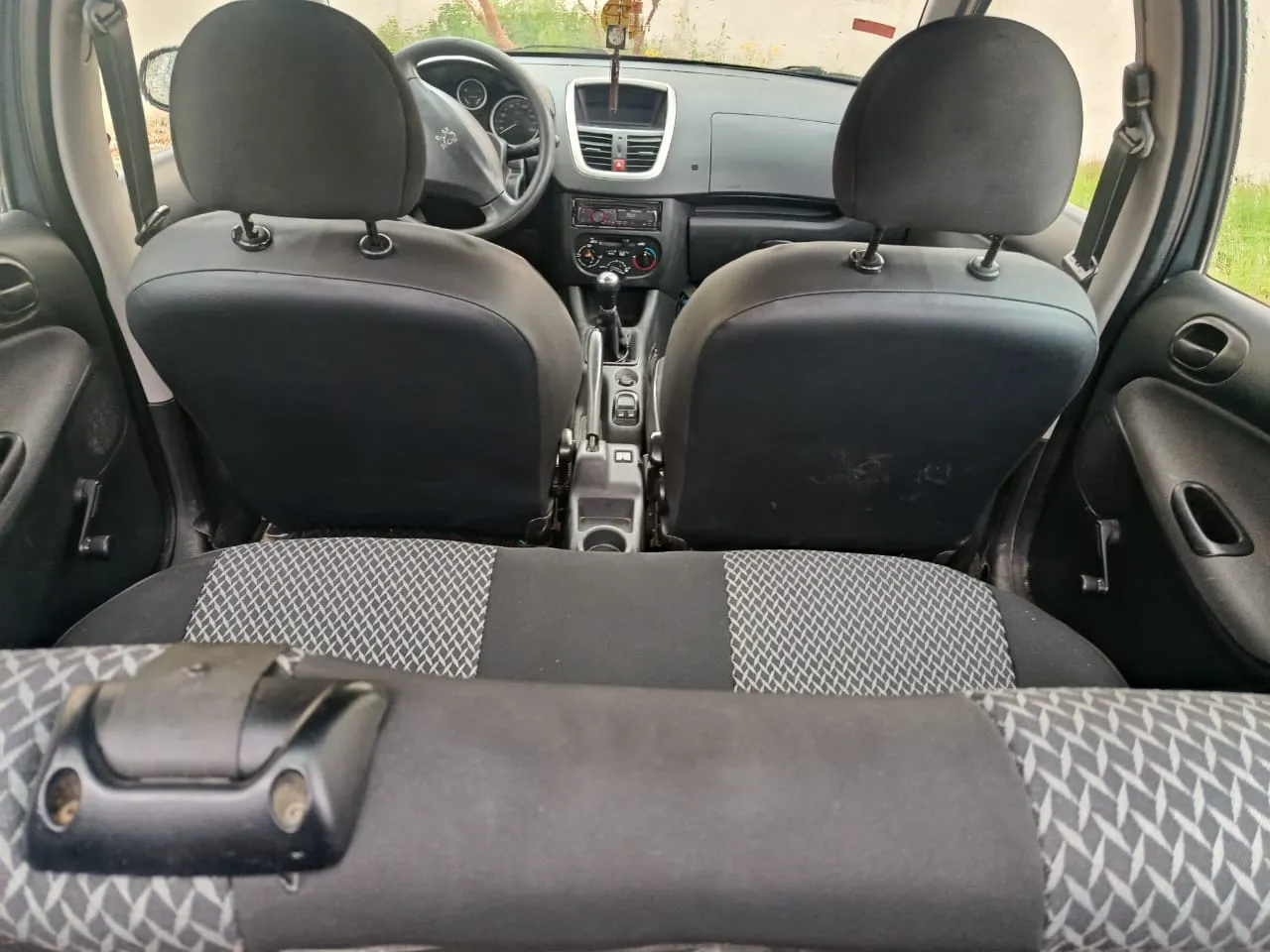 A vendre 206 plus en Bon état 