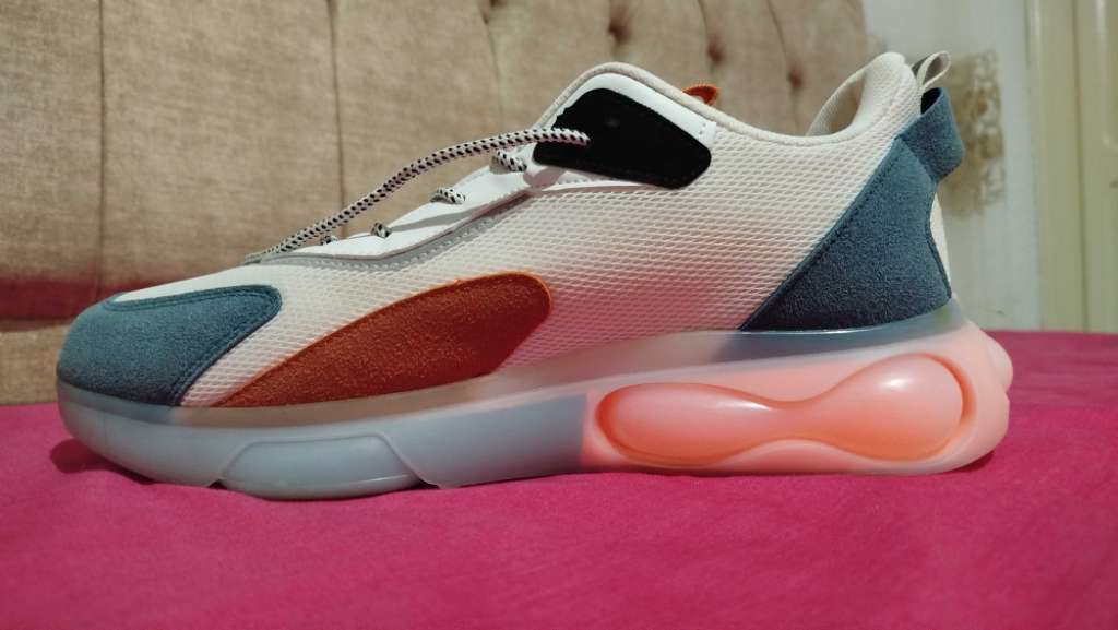 A vendre chaussure neuf